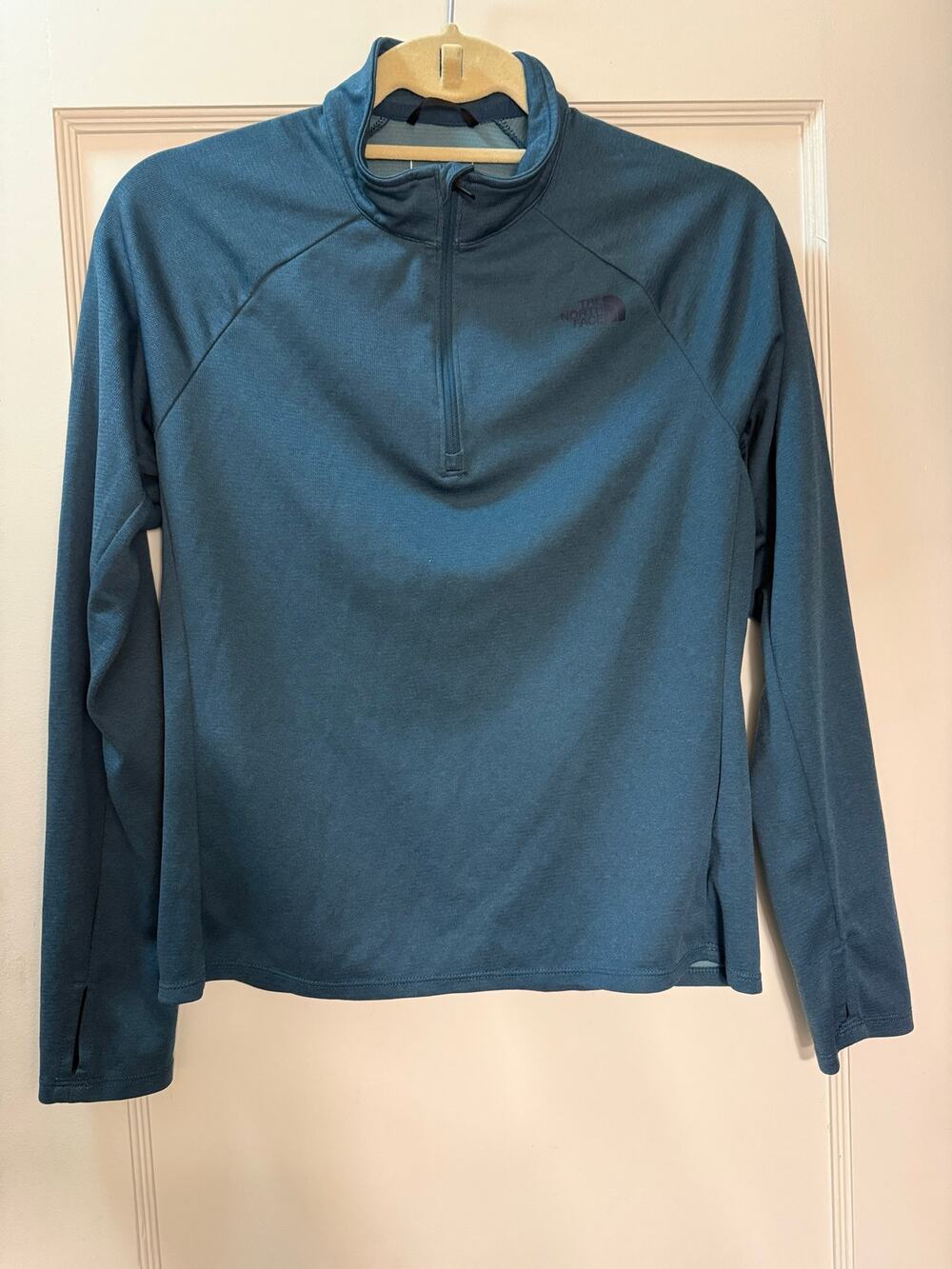 The North Face Women's 1/4 Zip Pullover Long Sleeve Shirt greenish blue